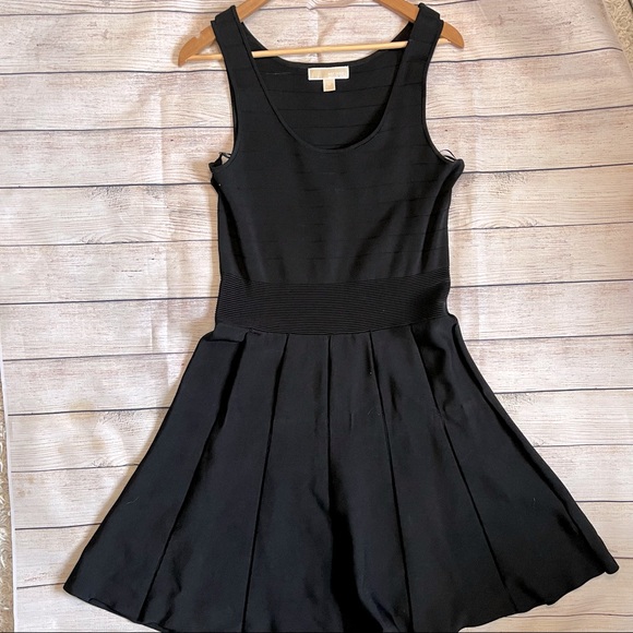 MICHAEL Michael Kors Black fit and flare stretch ribbed dress - Picture 1 of 4